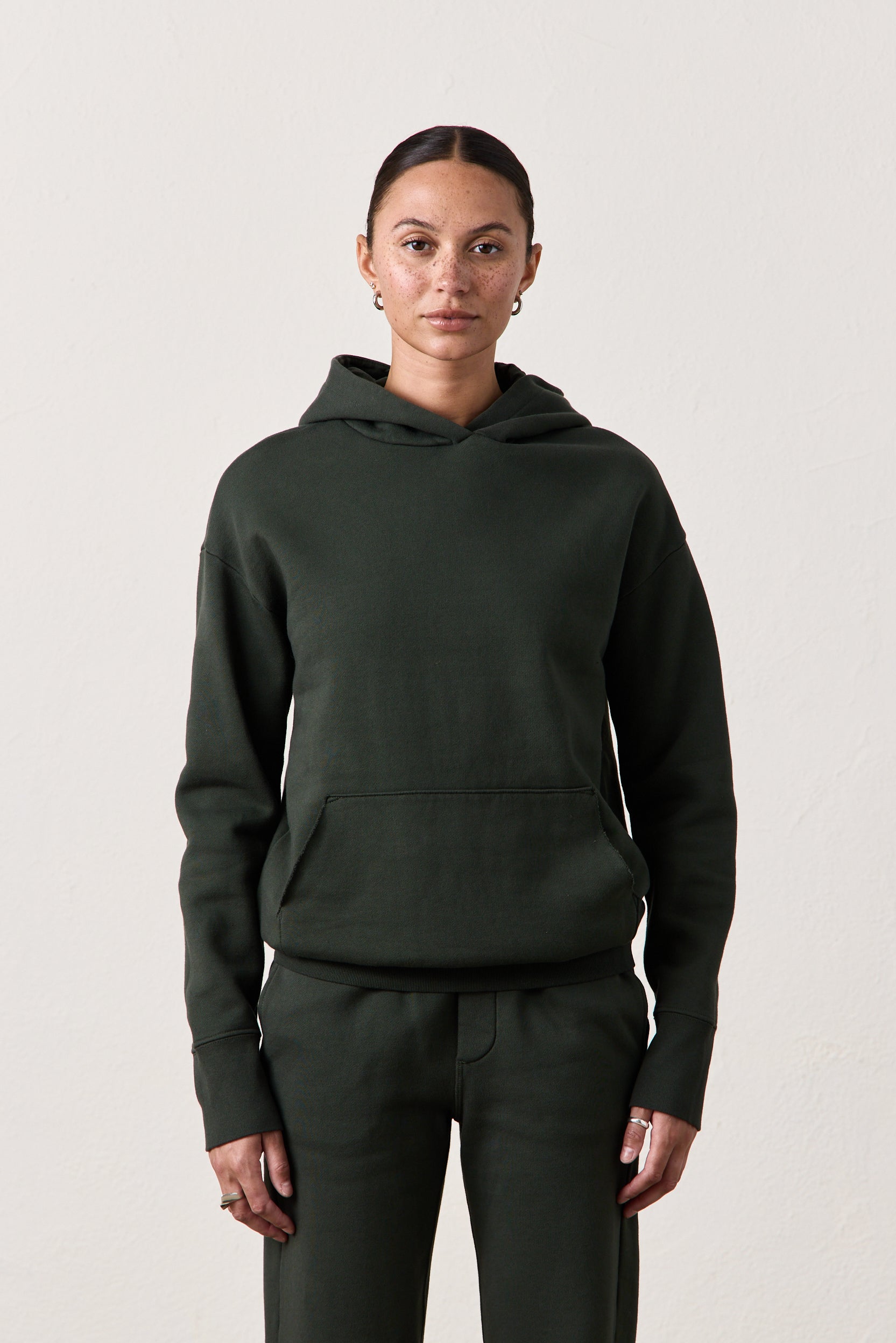 ELLIS RELAXED COZY FLEECE HOODY