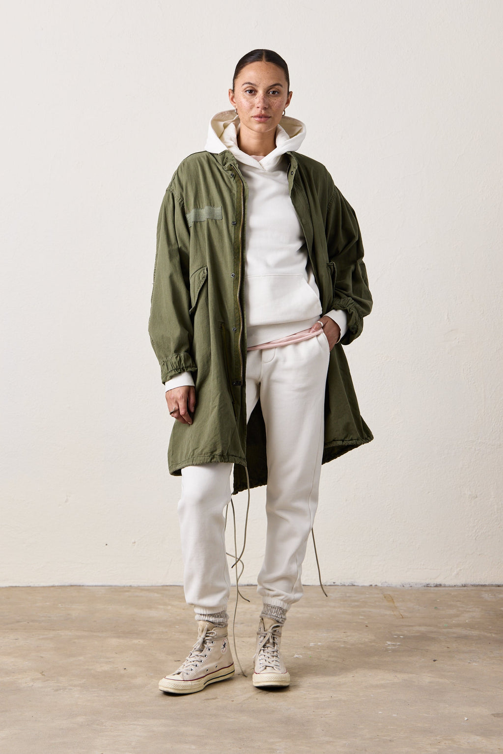 ELLIS RELAXED COZY FLEECE HOODY