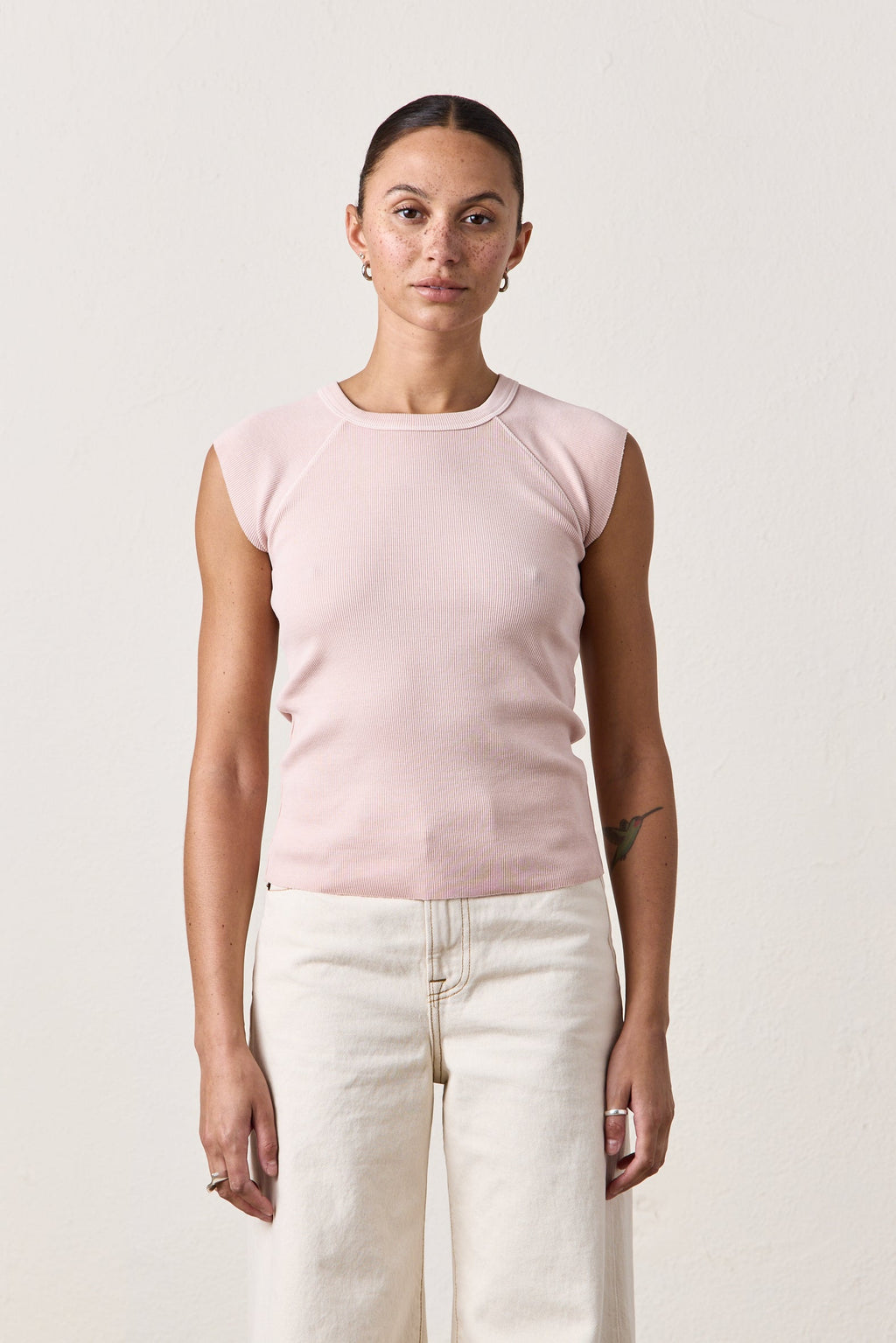 CHLOE FITTED RIB TEE